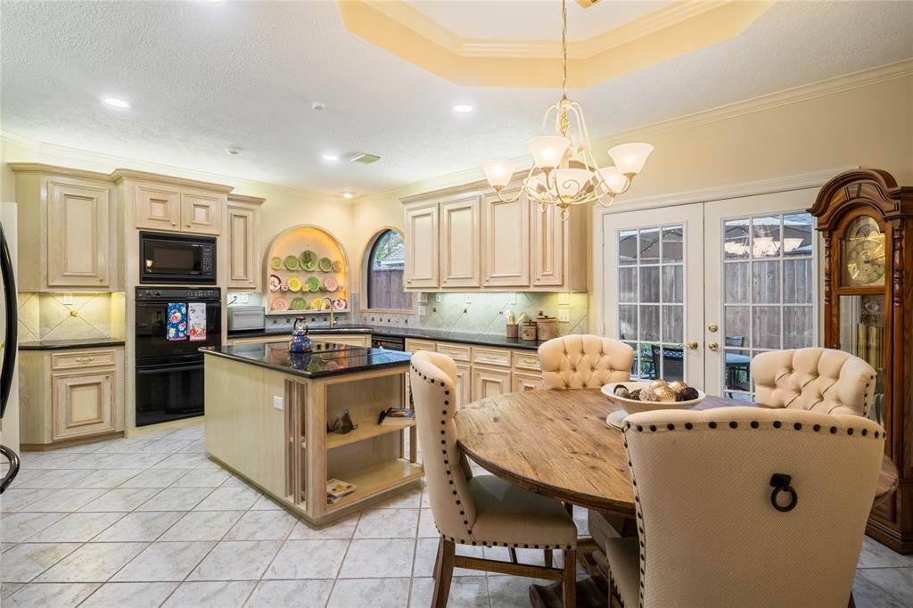 8010 Fonthill Drive, Spring, Texas image 12