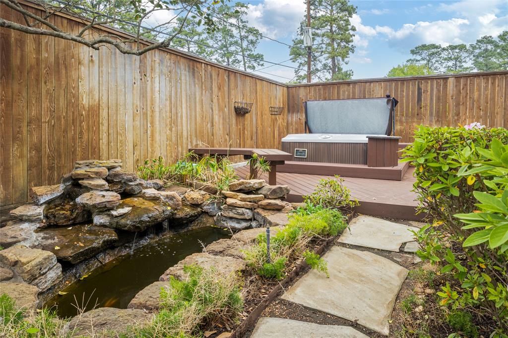 8010 Fonthill Drive, Spring, Texas image 36