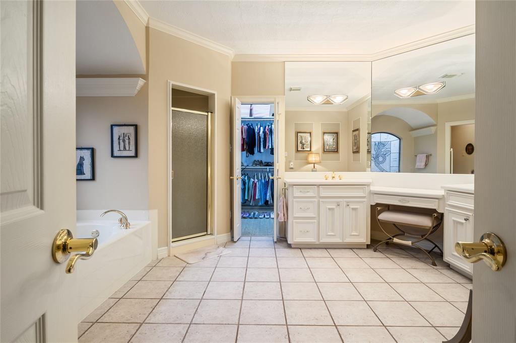 8010 Fonthill Drive, Spring, Texas image 19