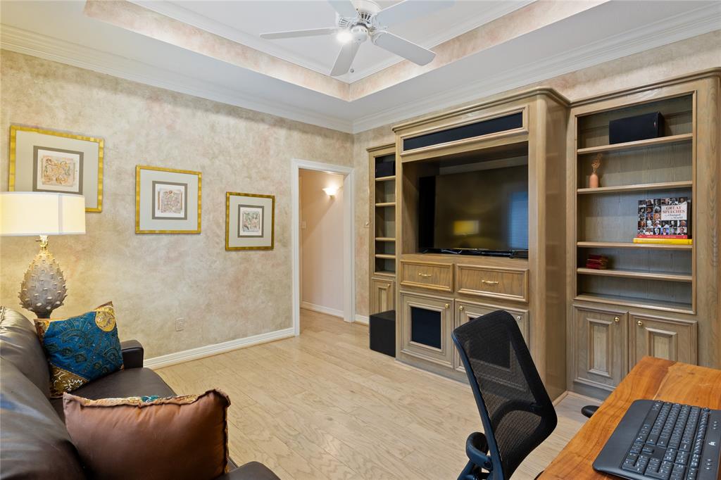 8010 Fonthill Drive, Spring, Texas image 29