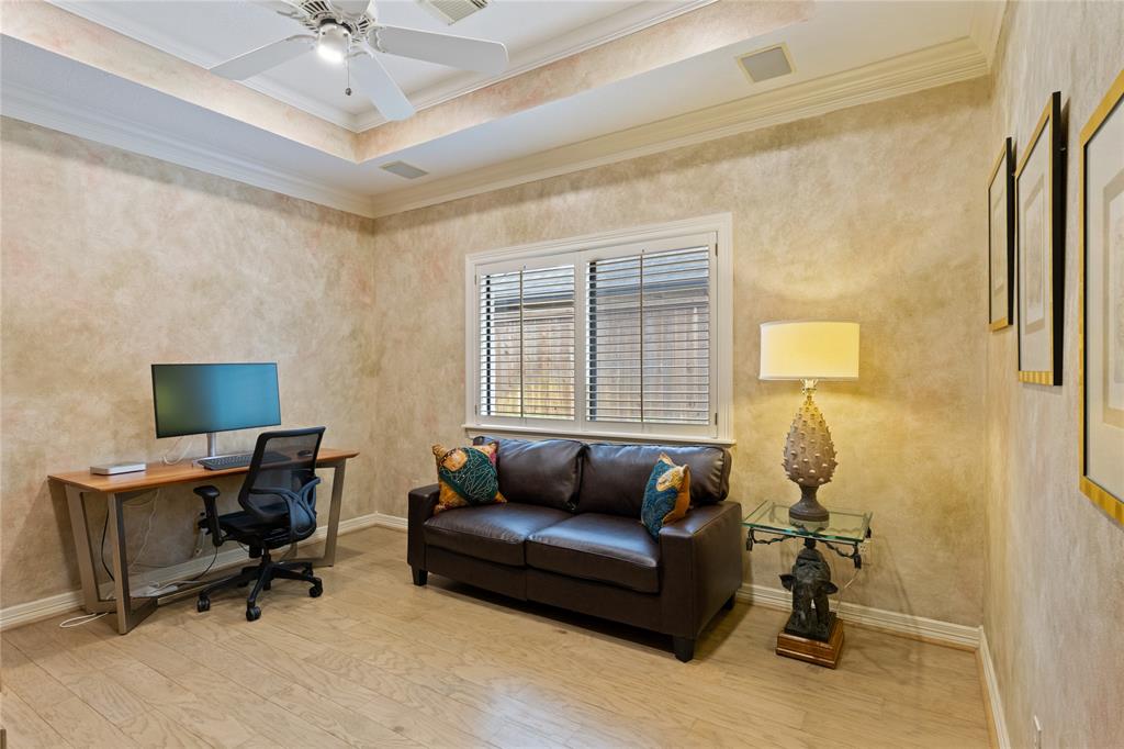 8010 Fonthill Drive, Spring, Texas image 28