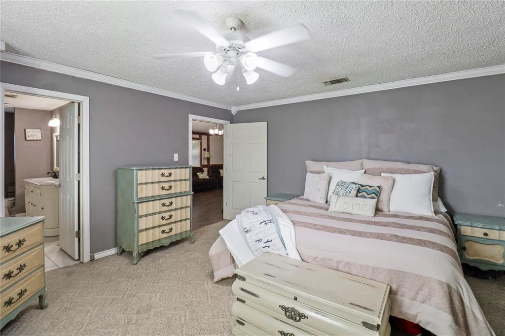 104 Meadowlark Lane, Angleton, Texas image 8