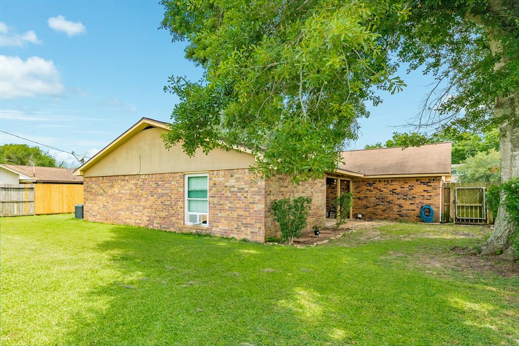 104 Meadowlark Lane, Angleton, Texas image 21