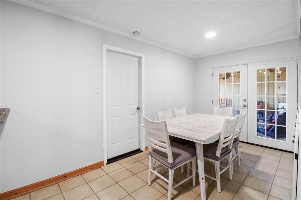104 Meadowlark Lane, Angleton, Texas image 11