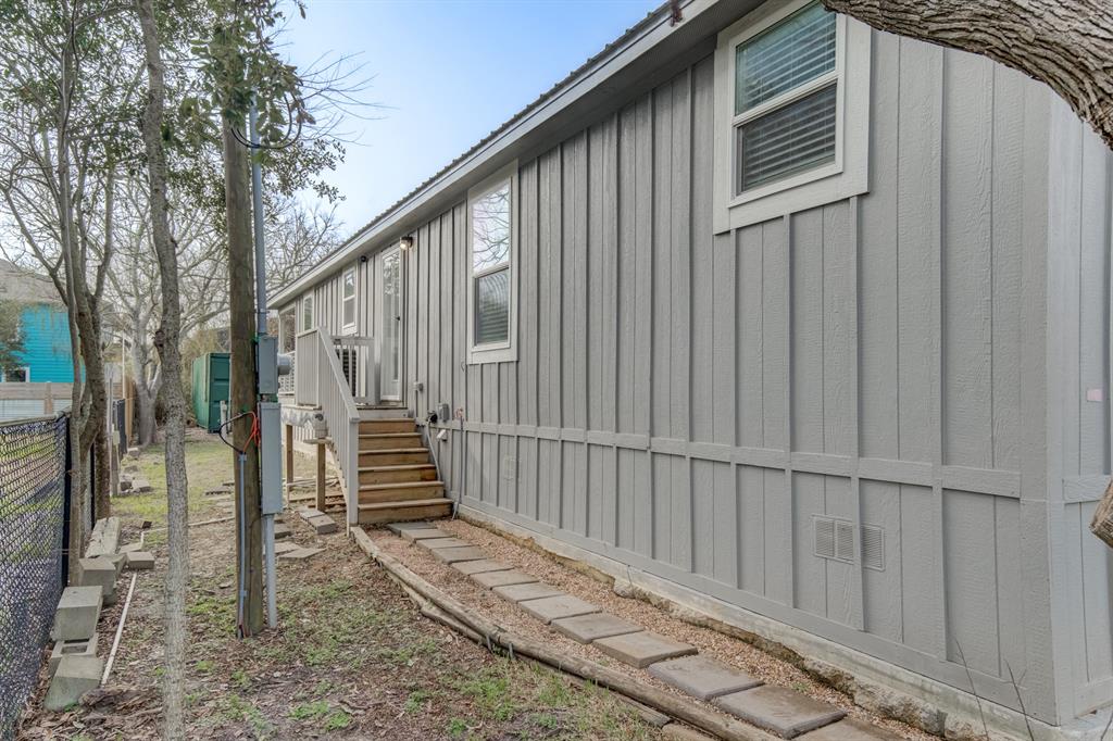 518 4th Street, Dickinson, Texas image 28