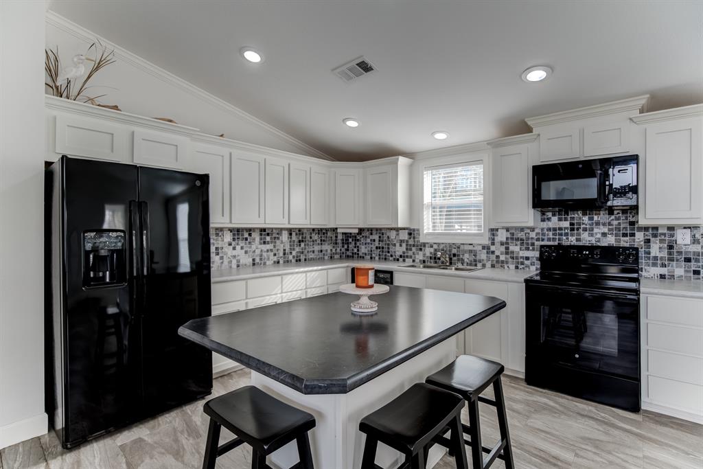 518 4th Street, Dickinson, Texas image 1