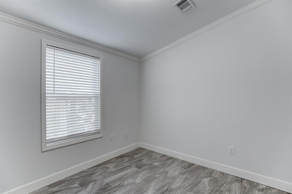 518 4th Street, Dickinson, Texas image 22