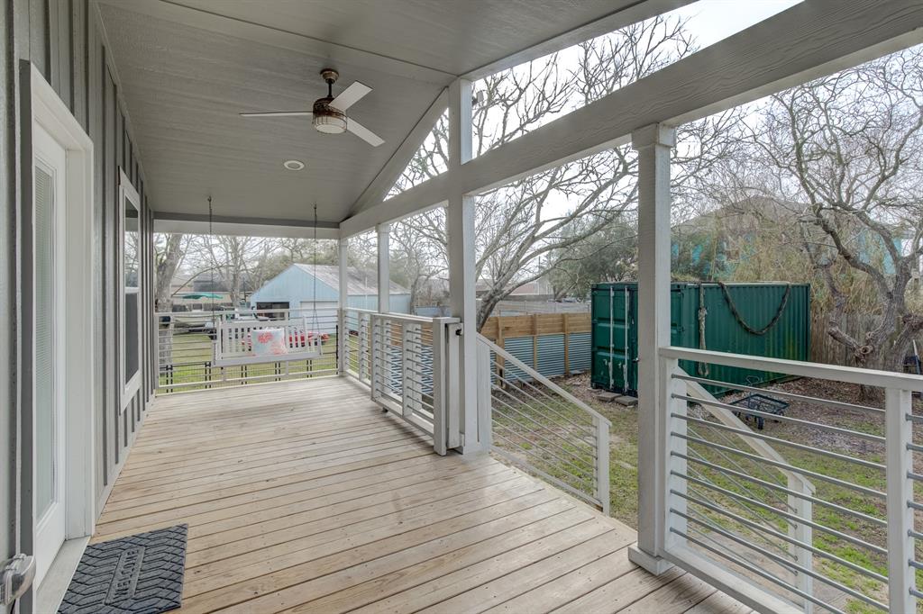 518 4th Street, Dickinson, Texas image 3