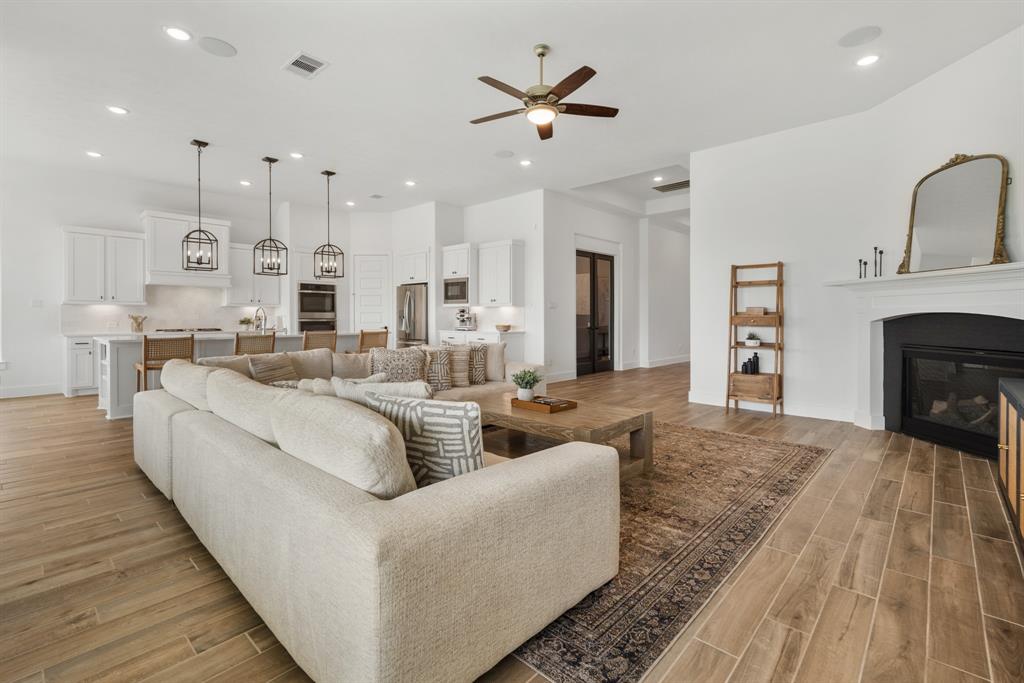 196 Lakehouse Landing Drive, Katy, Texas image 21