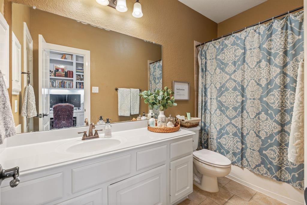 11 Dancing Breeze Place, The Woodlands, Texas image 32