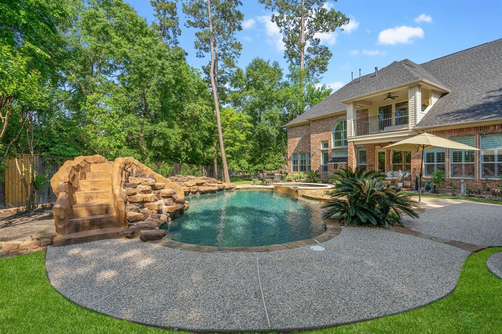11 Dancing Breeze Place, The Woodlands, Texas image 40