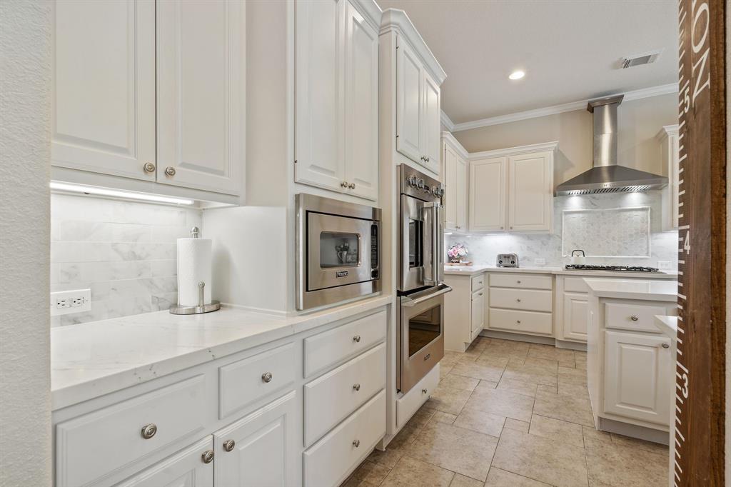 11 Dancing Breeze Place, The Woodlands, Texas image 23