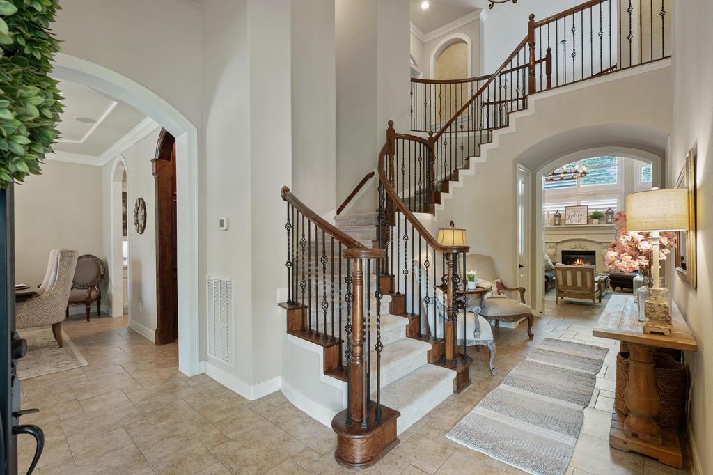 11 Dancing Breeze Place, The Woodlands, Texas image 5