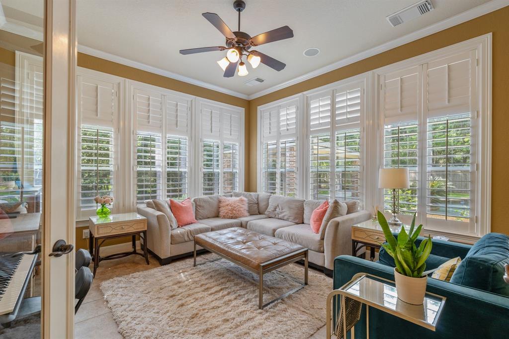 11 Dancing Breeze Place, The Woodlands, Texas image 24