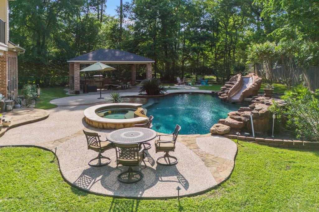 11 Dancing Breeze Place, The Woodlands, Texas image 46
