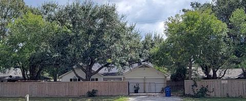 A home in Bay City