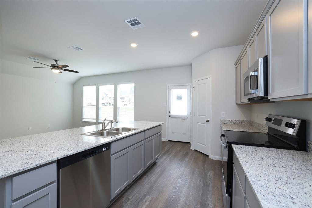 26449 Lakeshore Drive, Hempstead, Texas image 16