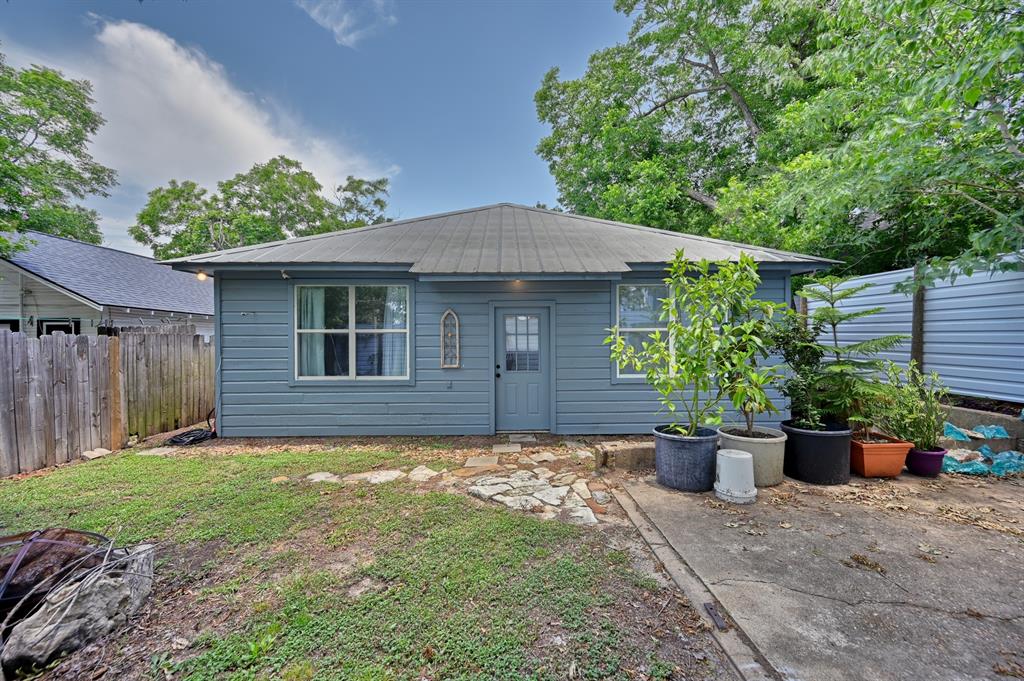 213 N Austin Street, Brenham, Texas image 19
