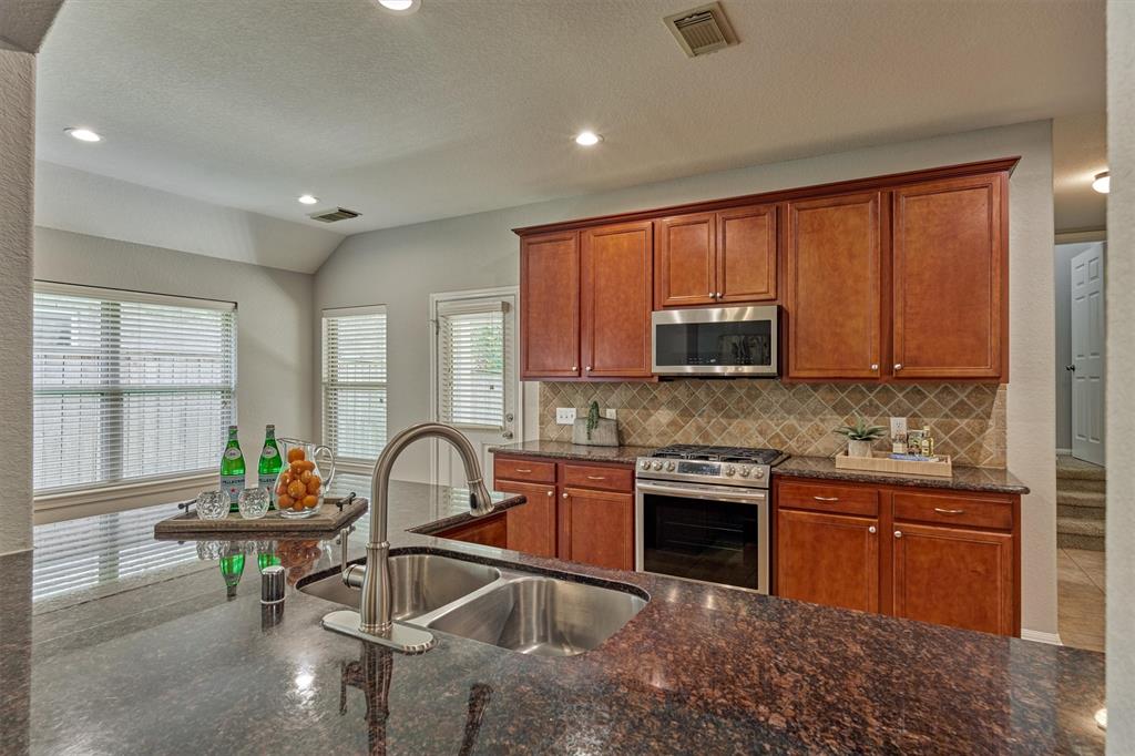 59 Pleasant Point Place, Spring, Texas image 17
