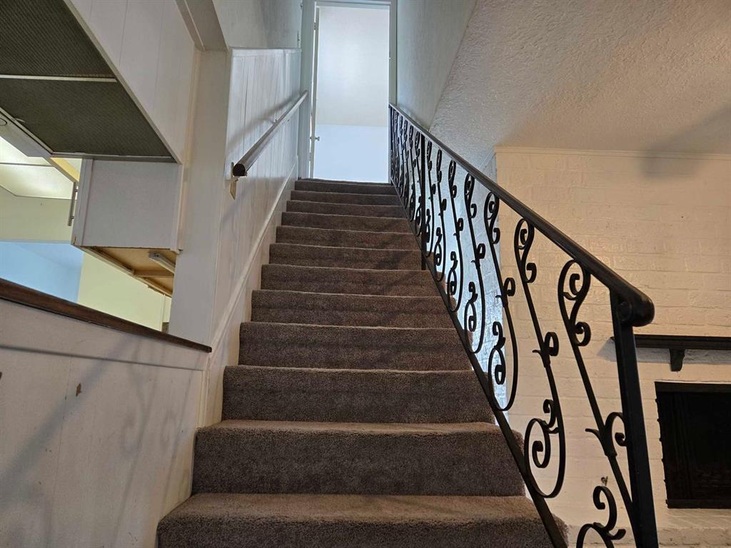5851 S Braeswood Boulevard, Houston, Texas image 24