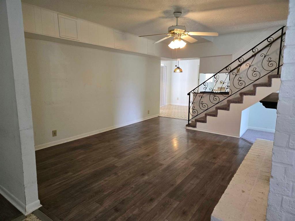 5851 S Braeswood Boulevard, Houston, Texas image 4