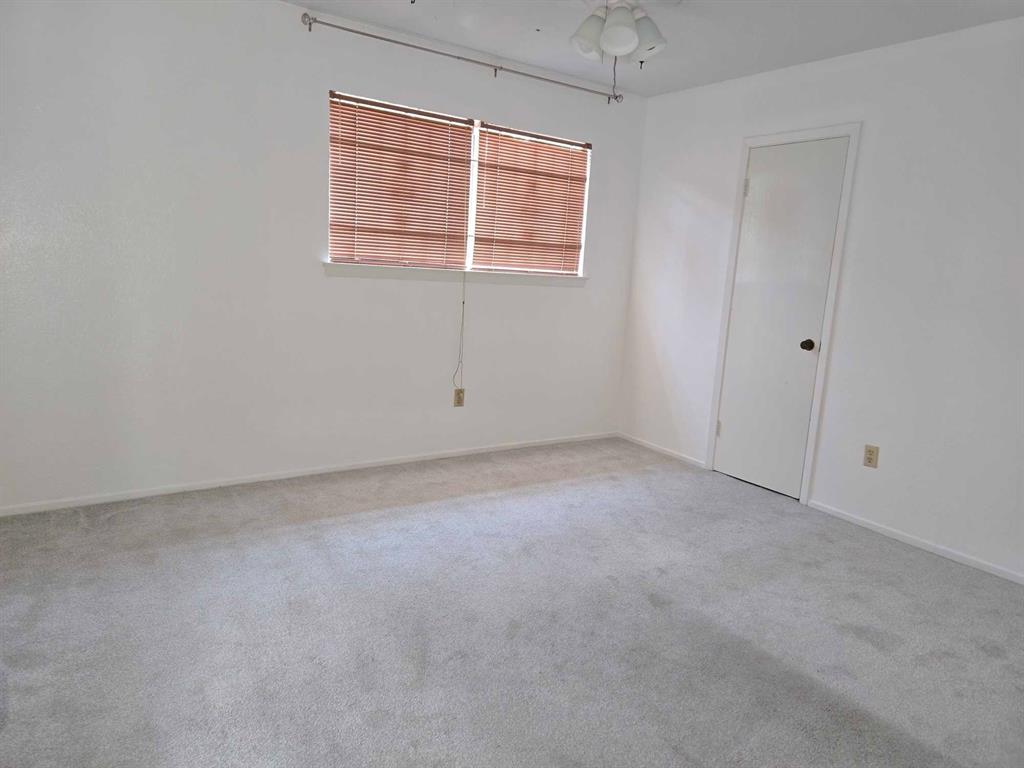 5851 S Braeswood Boulevard, Houston, Texas image 23