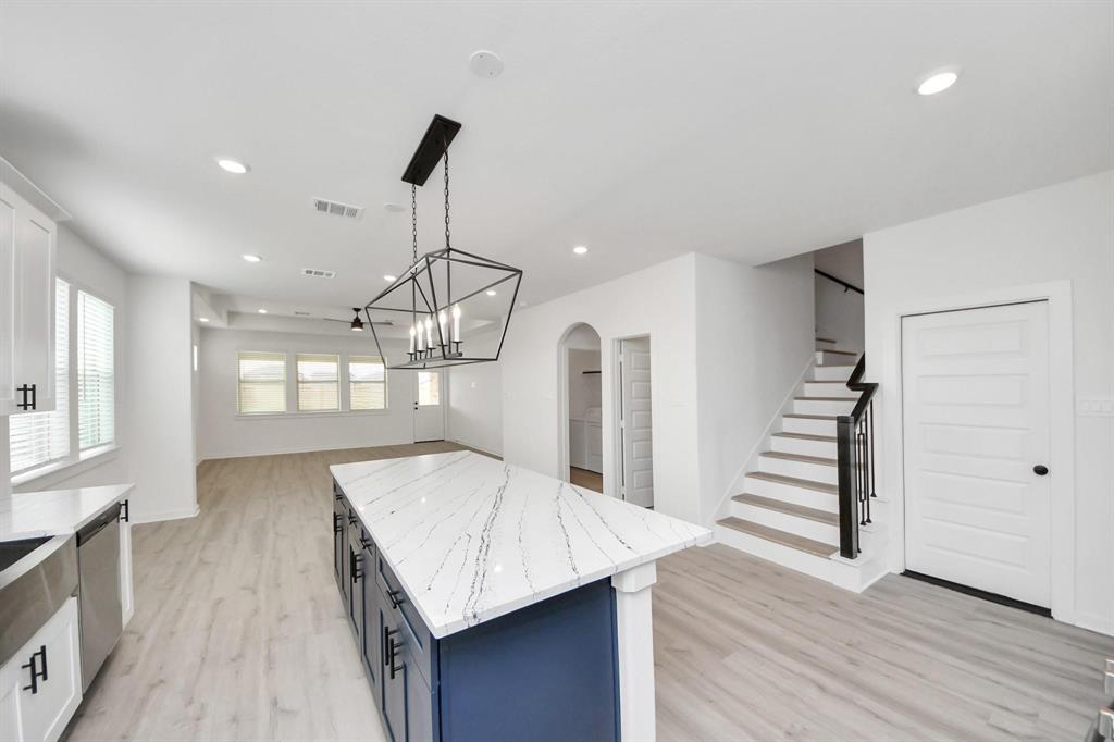 Alvin, Texas 77511, United States, 5 Bedrooms Bedrooms, ,4 BathroomsBathrooms,Residential,Active,171309