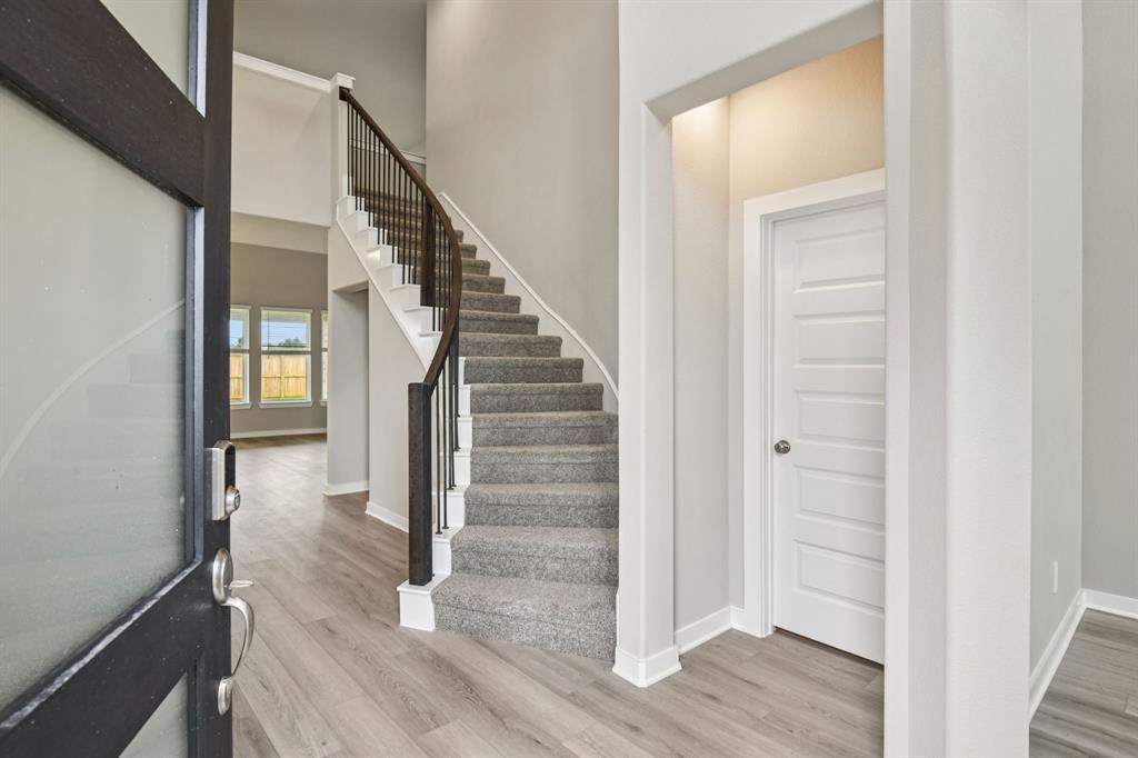 5542 Handlewood Lane