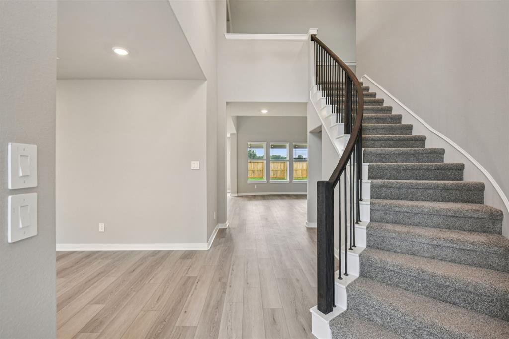 5542 Handlewood Lane