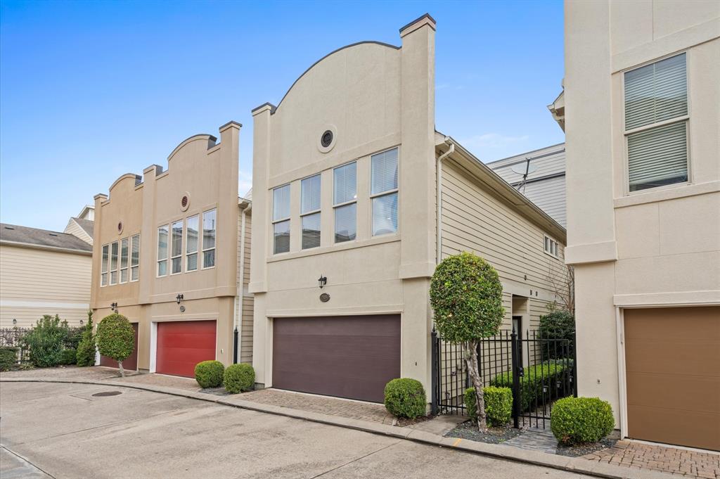 2409 Roufa Road, Houston, Texas image 2
