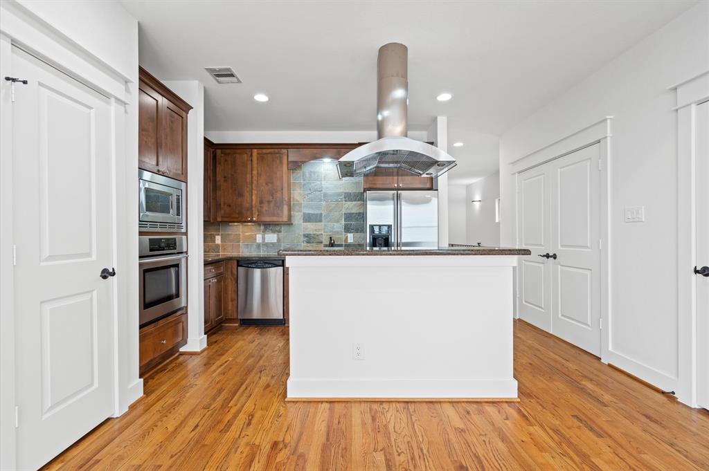 2409 Roufa Road, Houston, Texas image 12