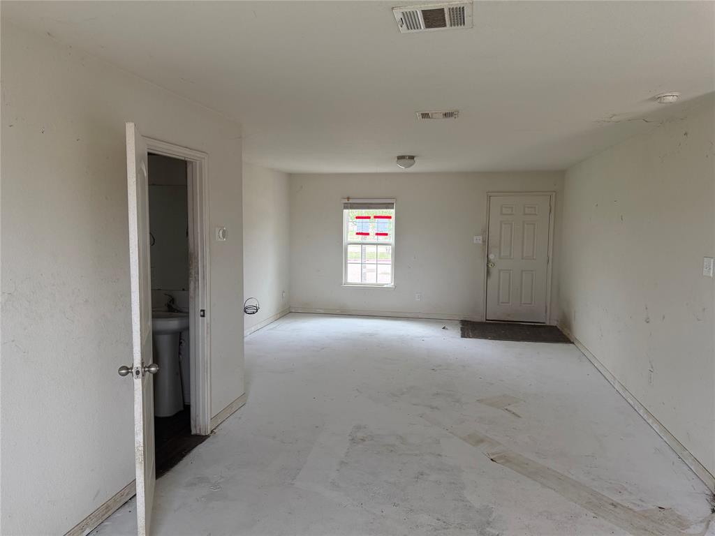 1013 Woodward Court, Jarrell, Texas image 3