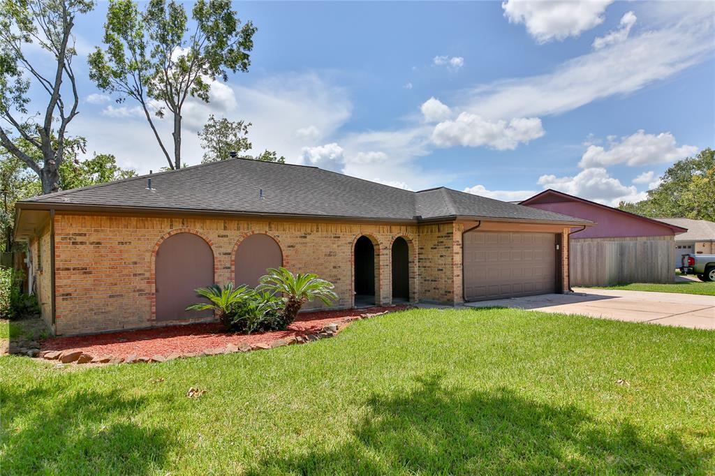 2105 Roland Rue Street, Pearland, Texas image 5