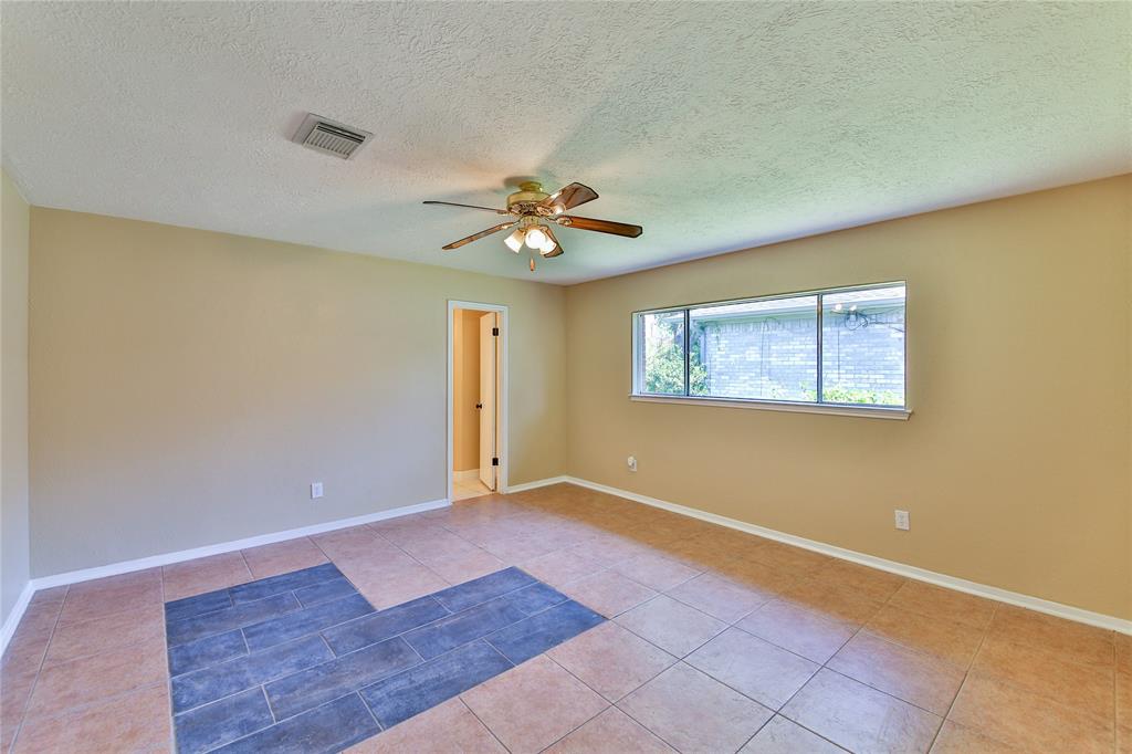 2105 Roland Rue Street, Pearland, Texas image 20