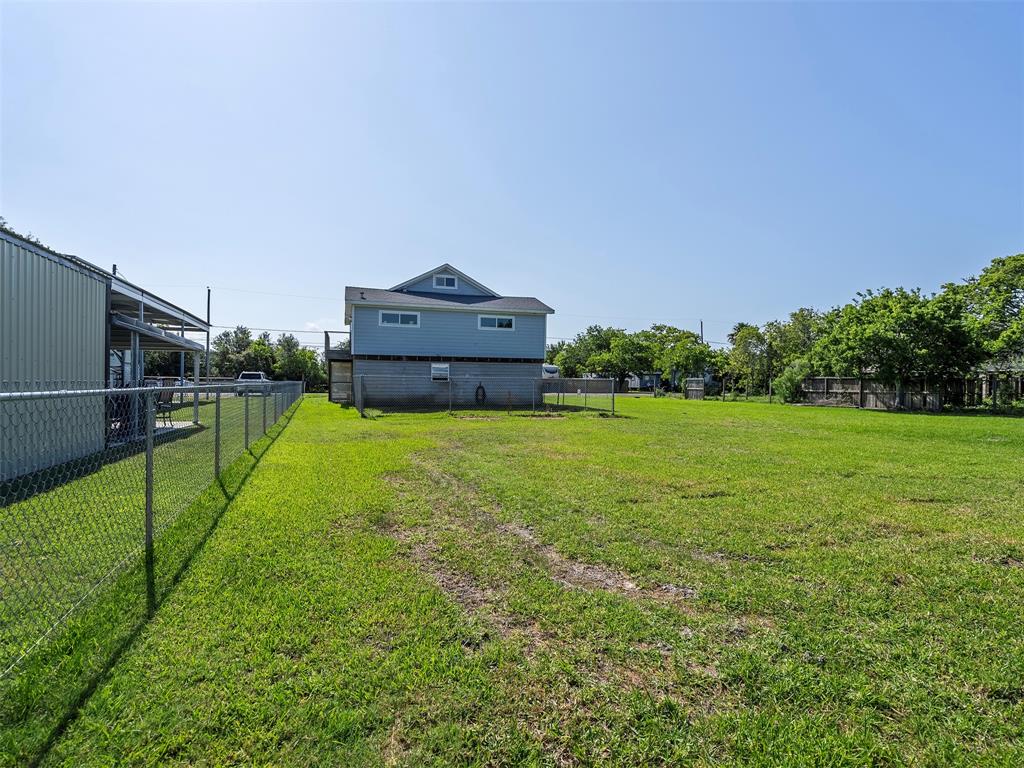 935 10th Street, Dickinson, Texas image 17