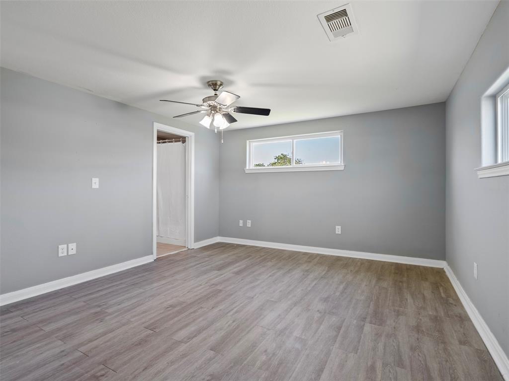 935 10th Street, Dickinson, Texas image 9