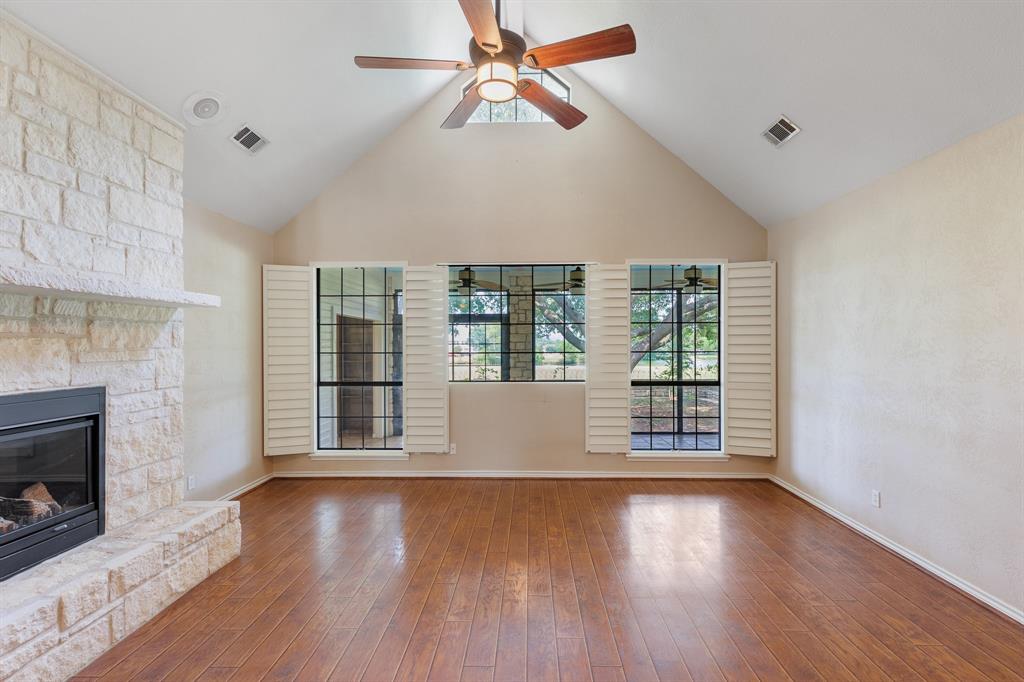 440 Saint Andrews Street, Meadowlakes, Texas image 3