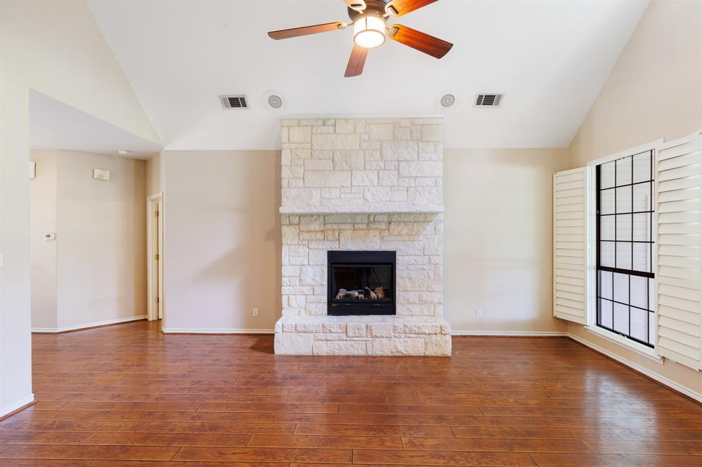440 Saint Andrews Street, Meadowlakes, Texas image 4