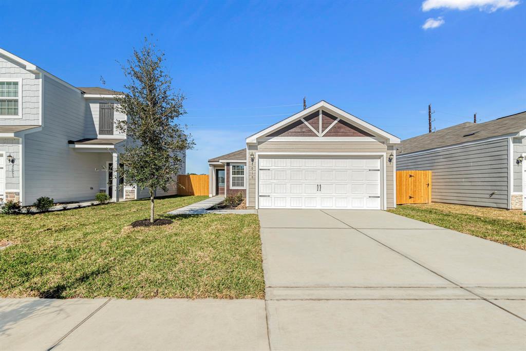 10410 Sunny Petal Circle Drive, Houston, Texas image 1