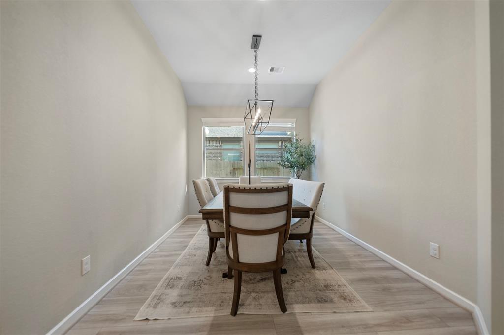 4607 Primrose Valley Lane, Fulshear, Texas image 8