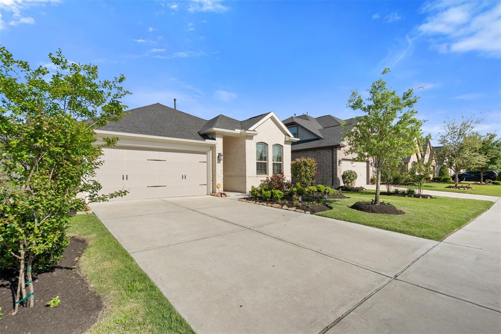 4607 Primrose Valley Lane, Fulshear, Texas image 32