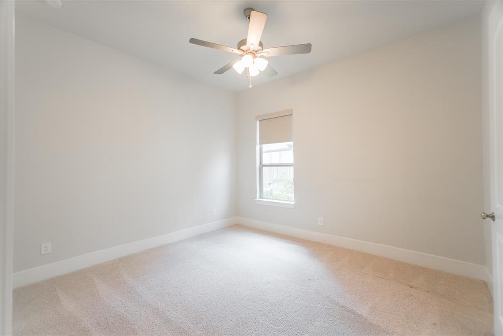 49 Cassena Grove Place, Tomball, Texas image 32