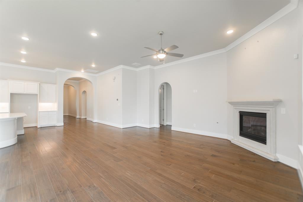 49 Cassena Grove Place, Tomball, Texas image 12