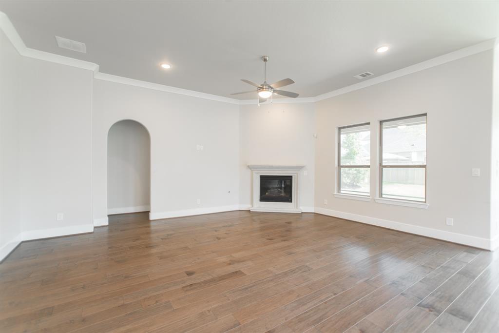 49 Cassena Grove Place, Tomball, Texas image 11