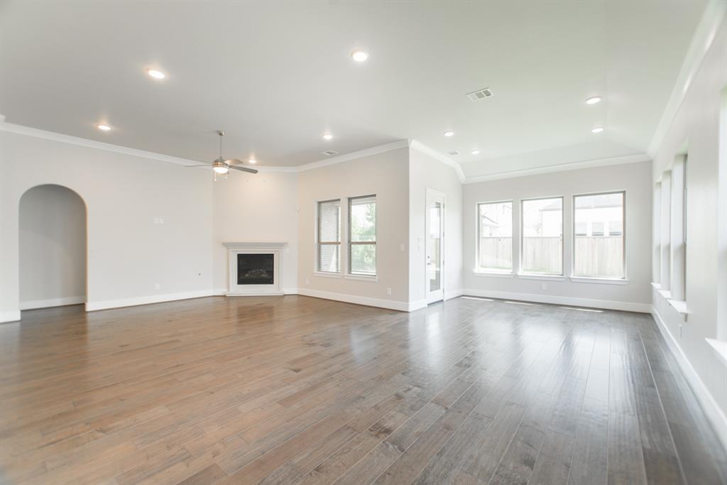 49 Cassena Grove Place, Tomball, Texas image 16