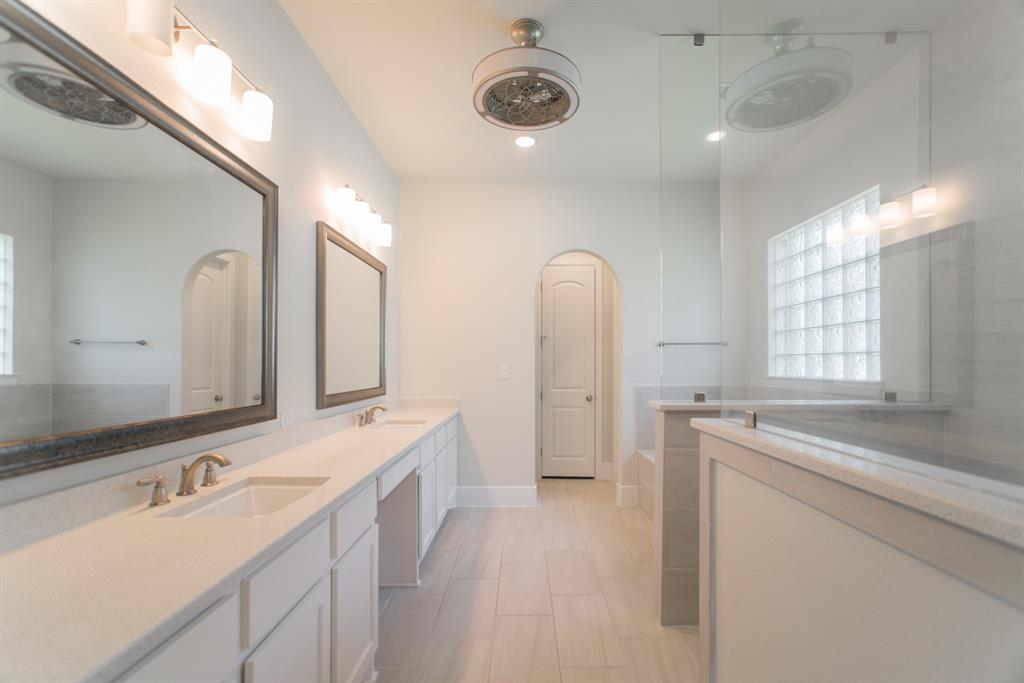 49 Cassena Grove Place, Tomball, Texas image 22