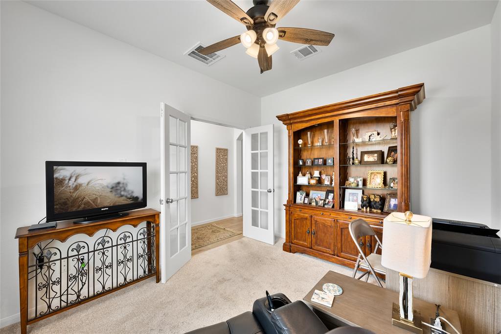 1715 Warm Breeze Drive, Angleton, Texas image 4