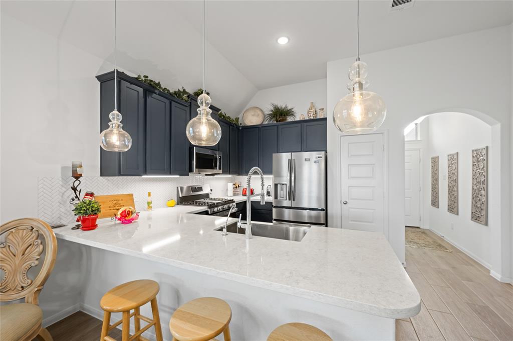 1715 Warm Breeze Drive, Angleton, Texas image 9