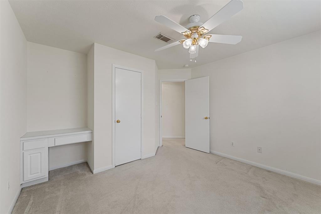 1911 Eastwood Lake Court, Kingwood, Texas image 13