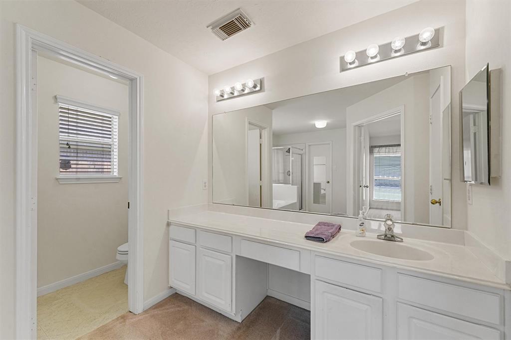 1911 Eastwood Lake Court, Kingwood, Texas image 17